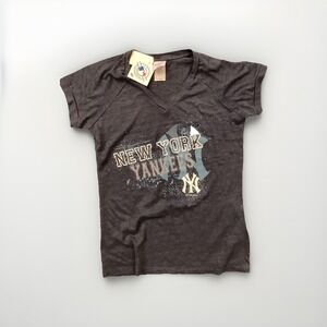 New York Yankees Womens Size X-Large Blue V-Neck Shirt- NWT, Some Stains